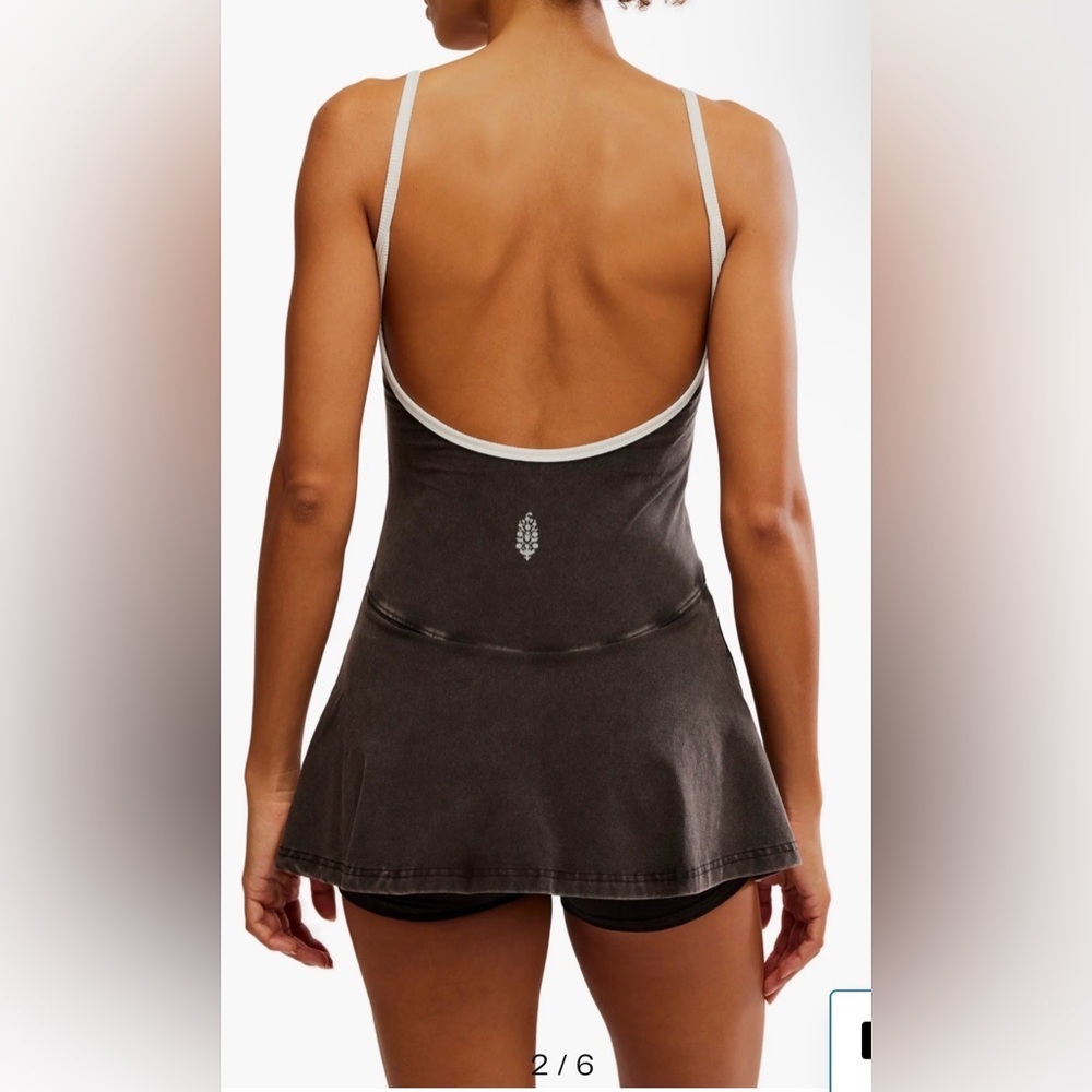 Free People MOVEMENT WOMEN'S HOT SHOT SKORTSIE Size Small NWT - Picture 2 of 10